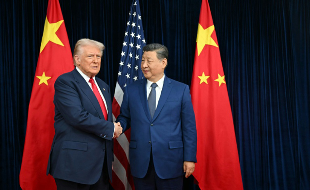 Stocks mostly fall as investors digest Trump-Xi talks, earnings