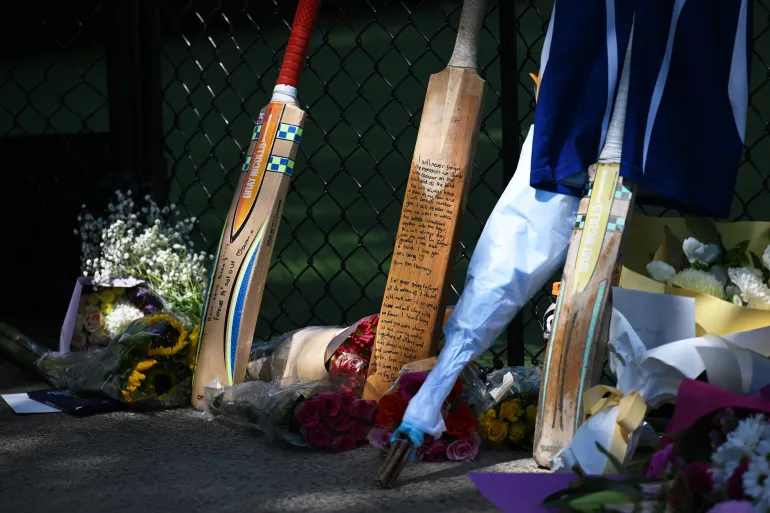 Tributes as death of Australian teenager touches cricket world
