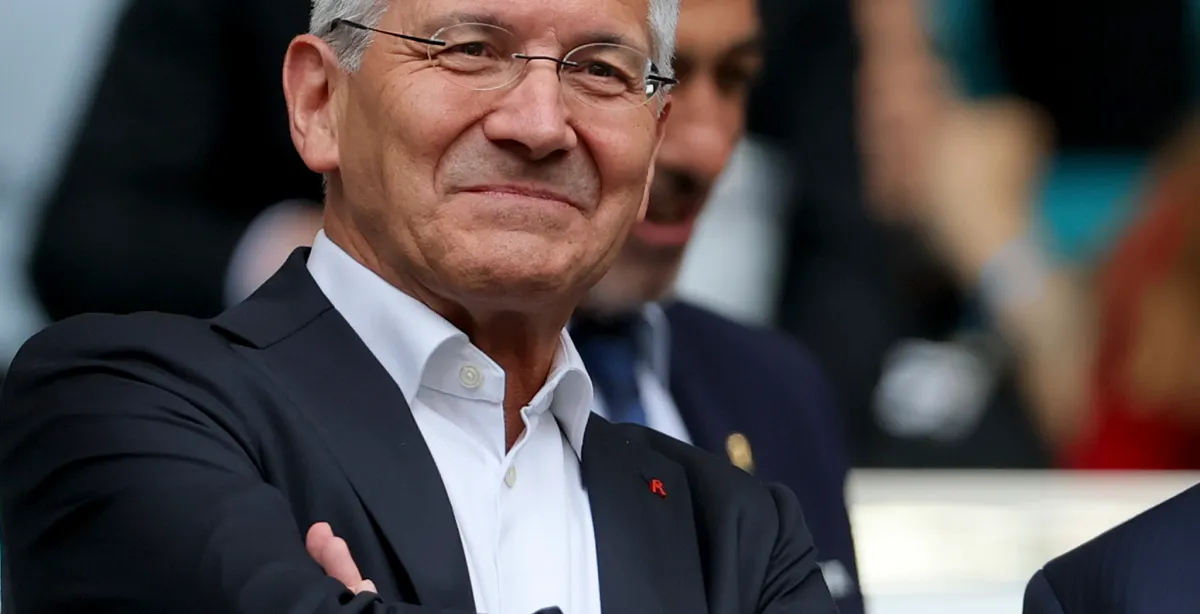 Bayern announce record revenues, re-elect president Hainer