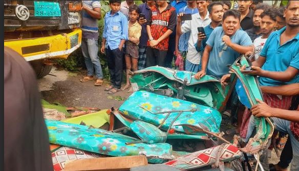 6 killed in Noakhali road accident