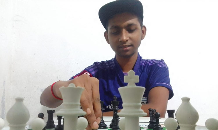 Shuvo Rajak dreams of becoming chess grandmaster, representing Bangladesh globally