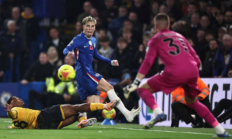 Chelsea down Wolves to ease criticism of Maresca's rotation policy