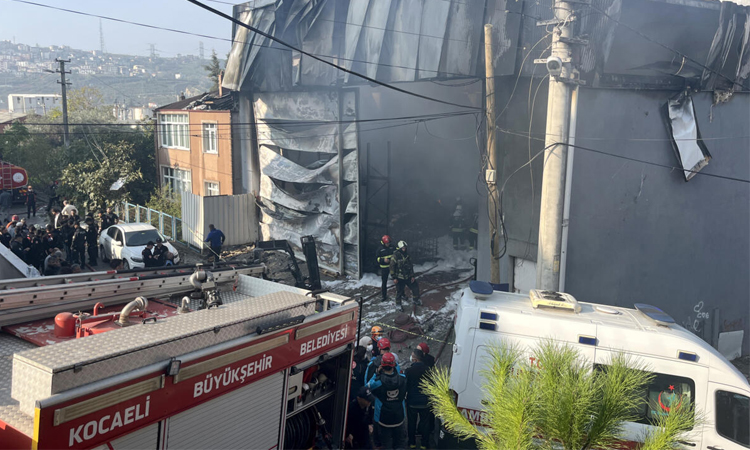 Fire kills six at Turkish perfume warehouse