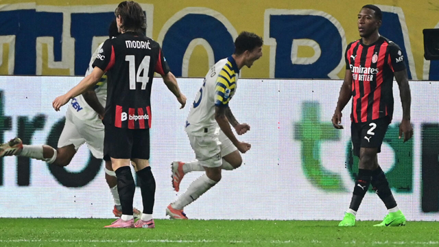 Wasteful Milan draw at Parma but level with Serie A leaders Napoli