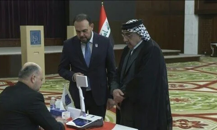 Iraqis vote in general election in rare moment of calm