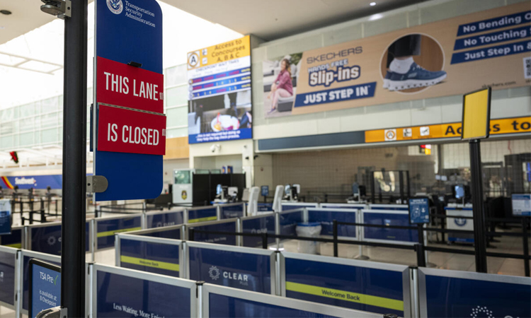 Trump threatens air traffic controllers over shutdown absences