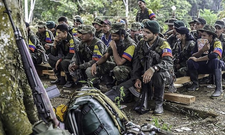 Colombian military kills 9 guerrilla fighters in bombing