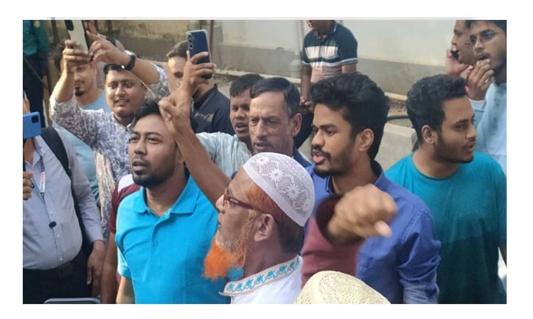 Crowd erupts in jubilation outside Tribunal as Hasina awarded death penalty  