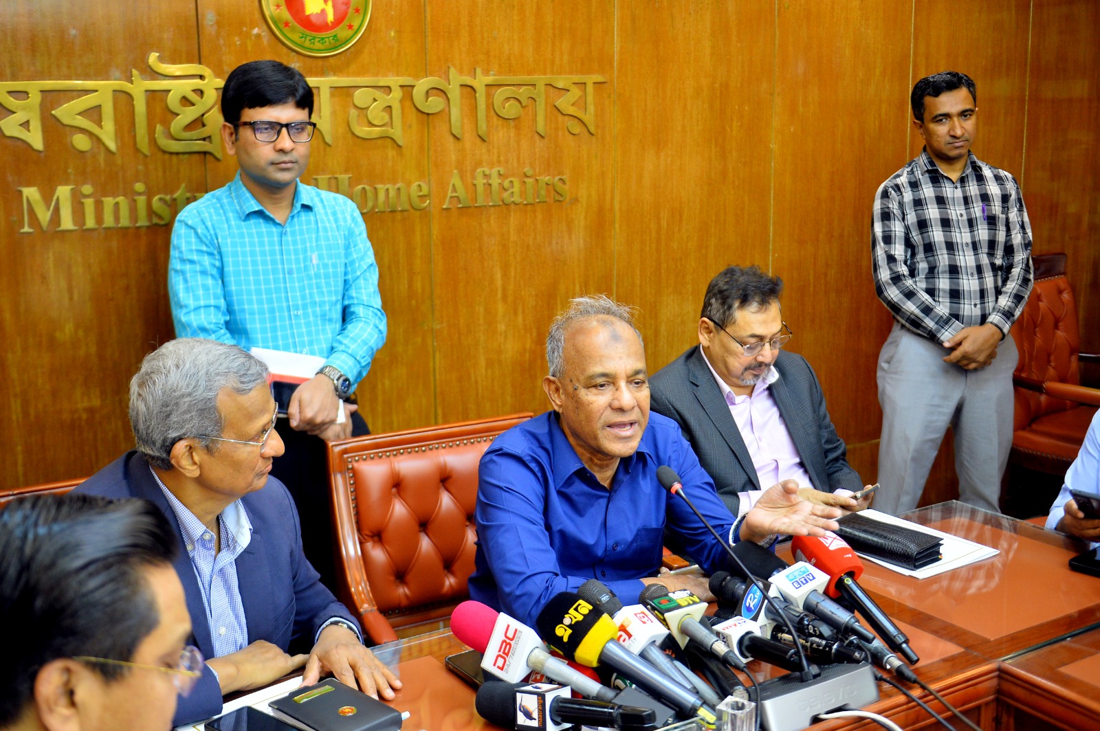 Govt definitely wants Hasina’s repatriation: Home Adviser