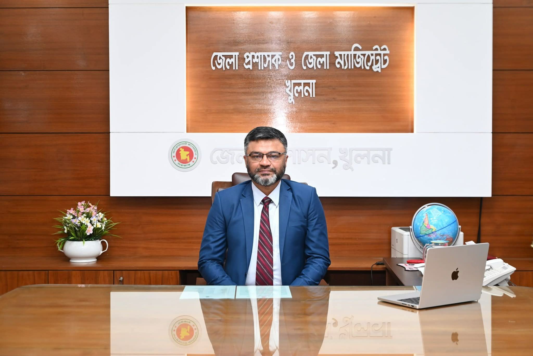 Newly-appointed Khulna DC Jamshed Khondoker assumes office today