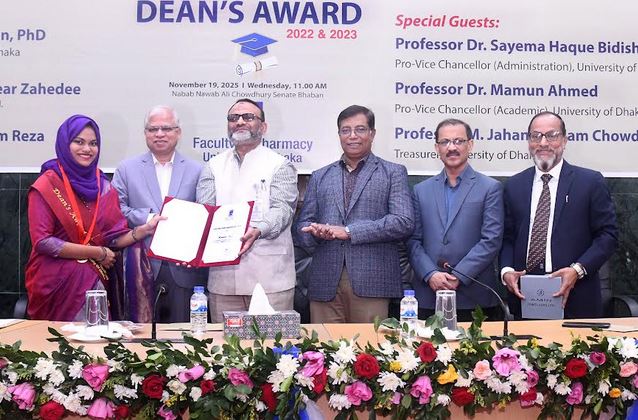 Six students get DU Dean’s Award, 24 others get various scholarships