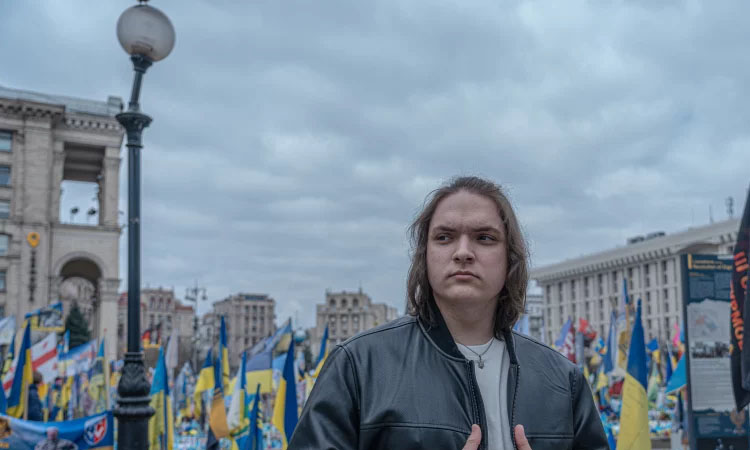 Out of Mariupol: teenagers flee Russian draft in occupied Ukraine