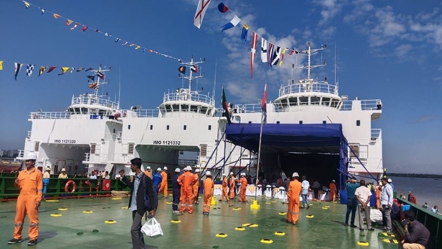 Locally-made 3 landing crafts exported to UAE 