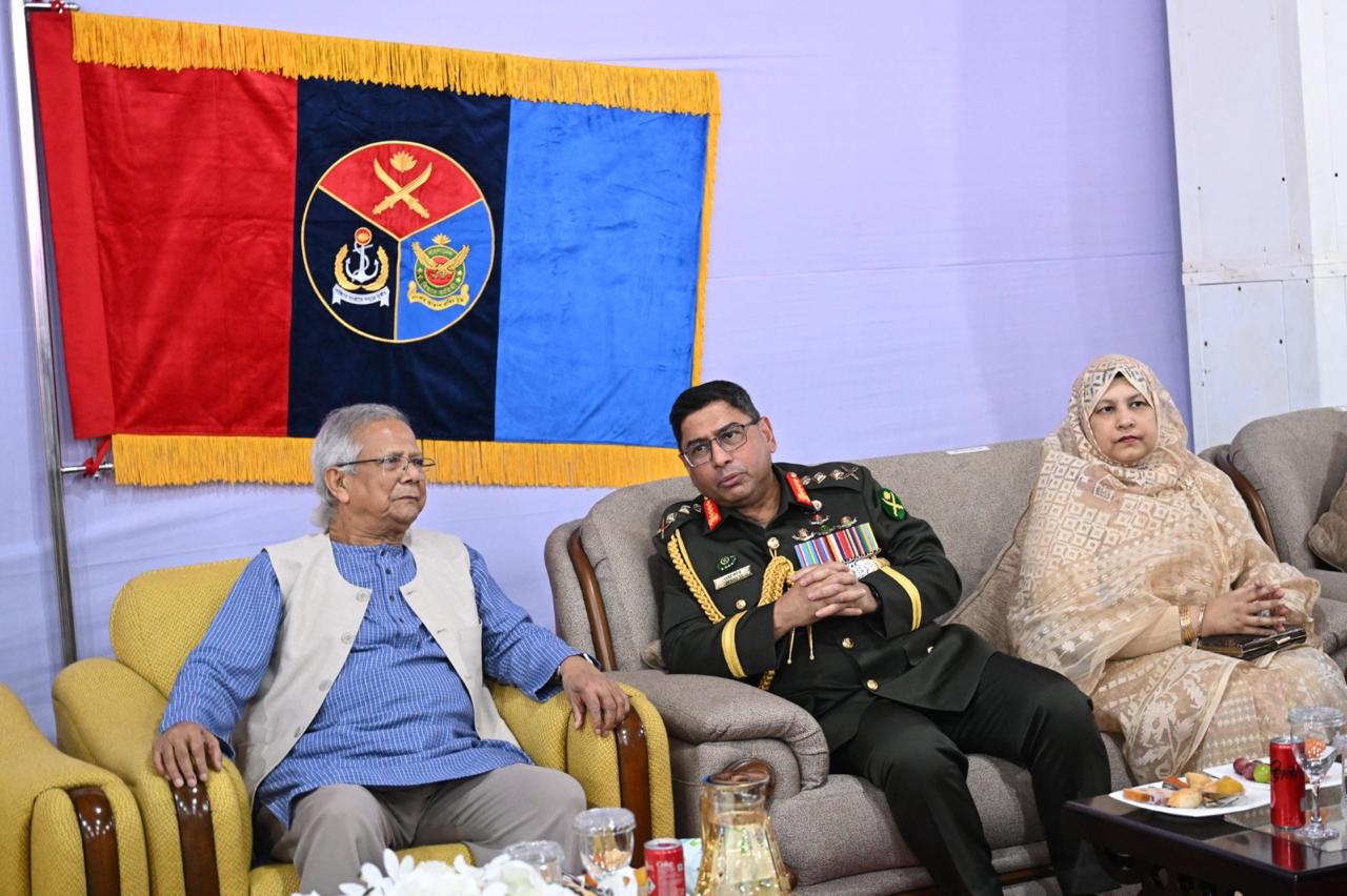 Army chief calls on CA at Senakunja
