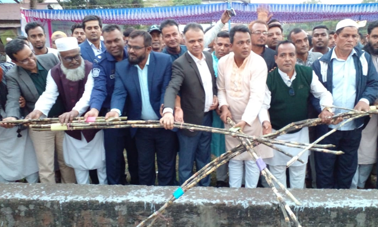 Natore sugar mill begins sugarcane threshing