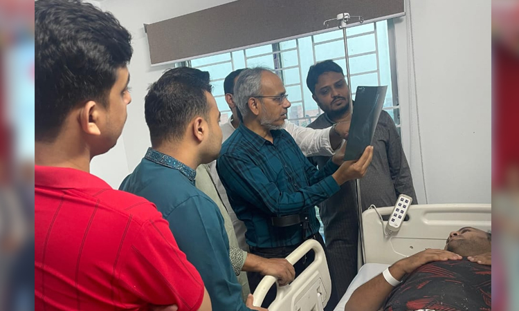 BNP health secy visits earthquake victims in hospitals