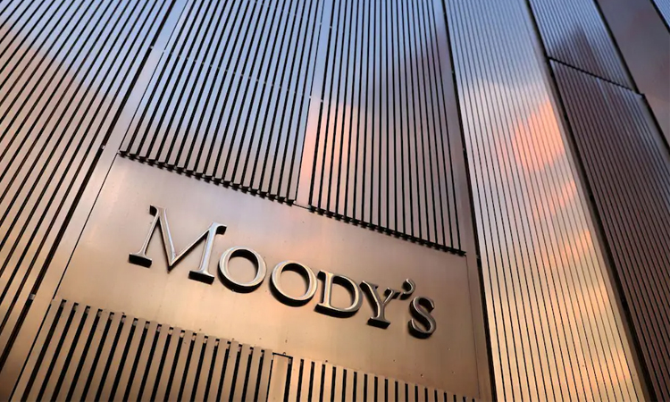 Moody's upgrades Italy credit rating on 'policy stability'
