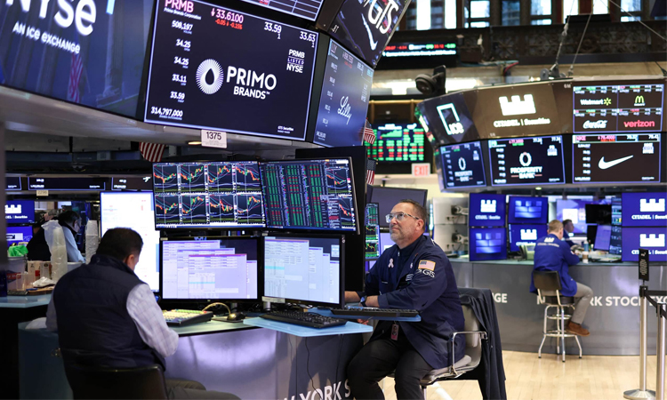 US stocks rise again on AI rebound, revived Fed rate-cut hopes