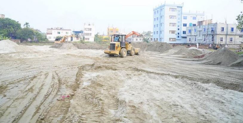 Illegally filled-up pond being re-excavated in Rajshahi