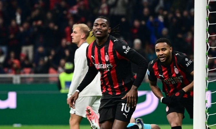 AC Milan beat Lazio to move top of Serie A