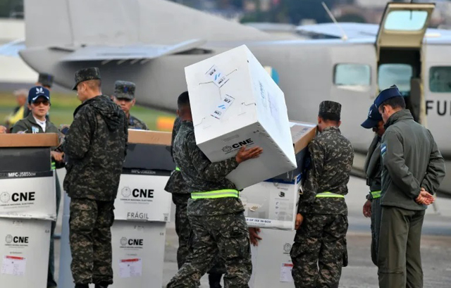 Trump threats reverberate as Hondurans vote for president