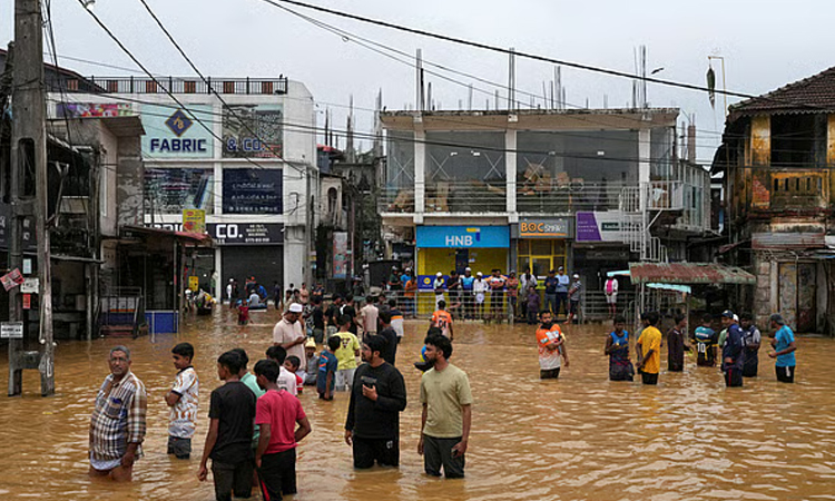 Floods hit Sri Lanka's capital as cyclone death toll rises to 159
