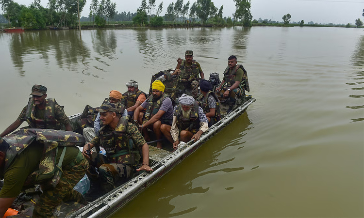 Militaries come to aid of Asia flood victims as toll nears 1,000