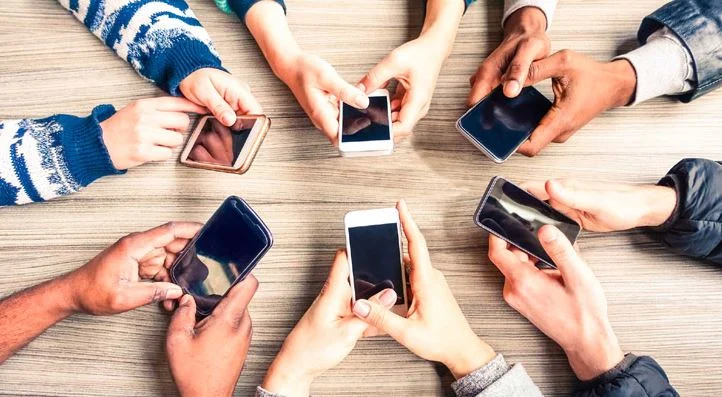 Govt to stop import of cloned, hijacked and refurbished mobile phones