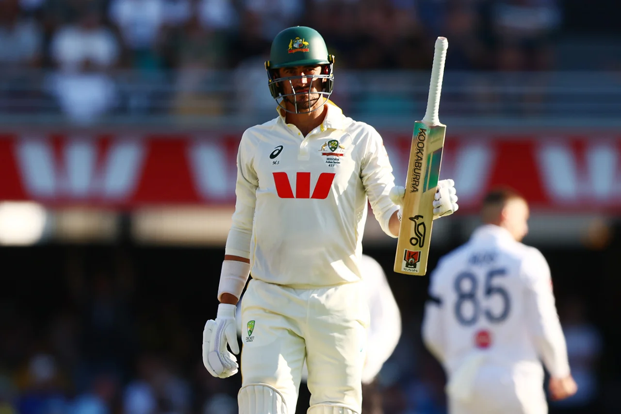 Australia dismissed for 511, lead England by 177 runs