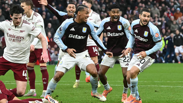 Arsenal rocked by Aston Villa, Man City cut gap to two points