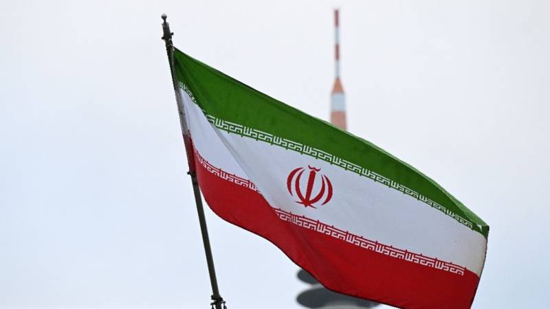 Iran hangs man convicted in massive scam case