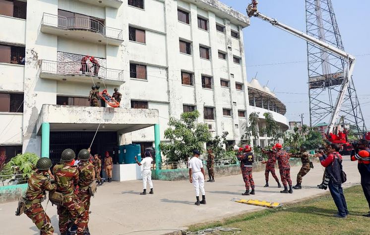 Army conducts 'Disaster Management Exercise' in Barishal 