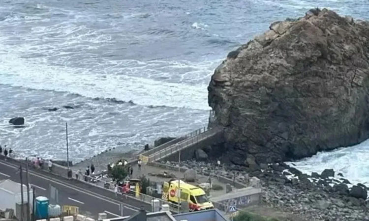 Choppy wave kills four in Spain's Tenerife