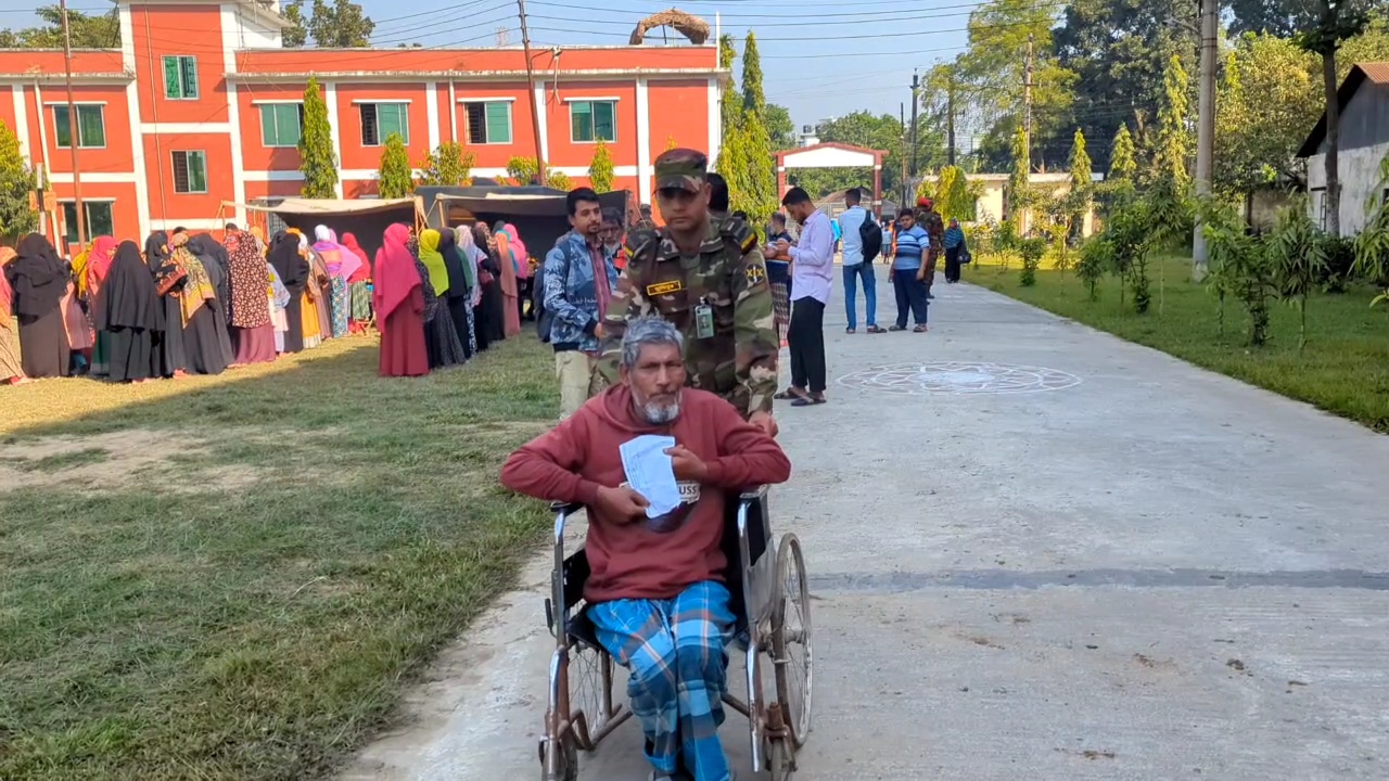 Army provides free treatments to 1,500 poor people in Kishoreganj