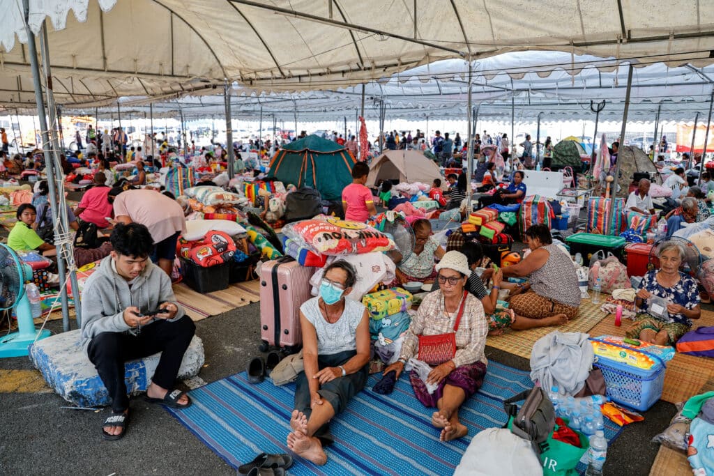 Cambodia-Thailand border clashes send half a million into shelters