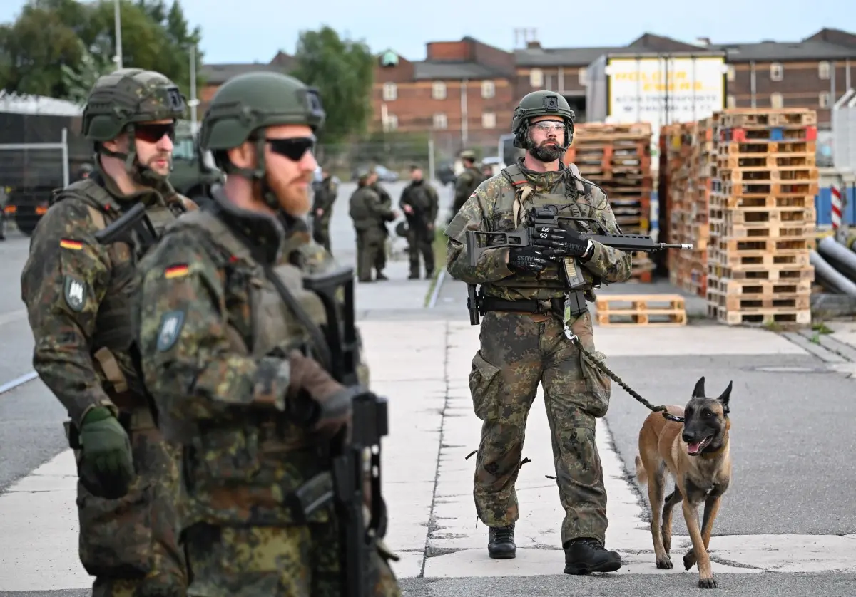Germany to send soldiers to fortify Poland border