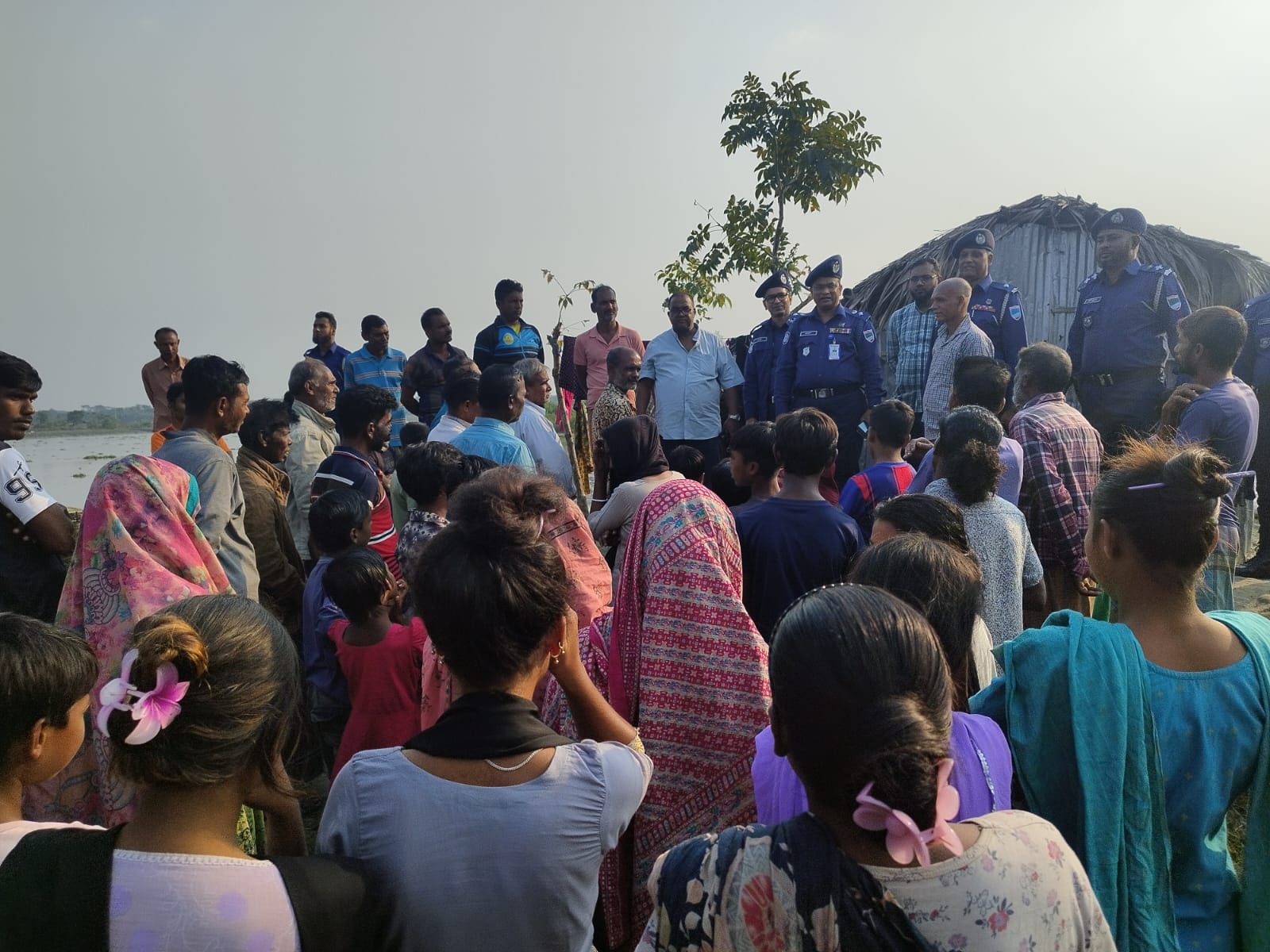 Bagerhat SP visits churches ahead of Christmas