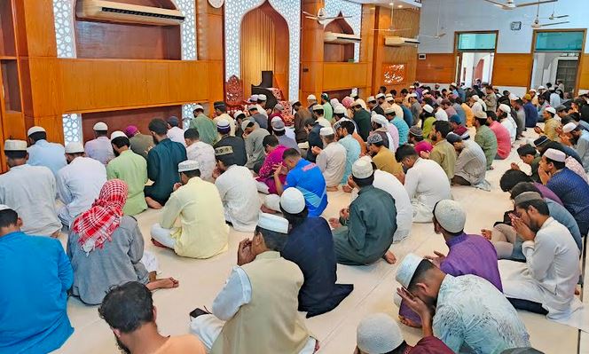 KUET holds doa mahfil seeking eternal peace of Hadi
