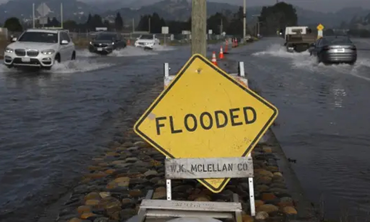 Major California storm brings heavy rain, snow, evacuations