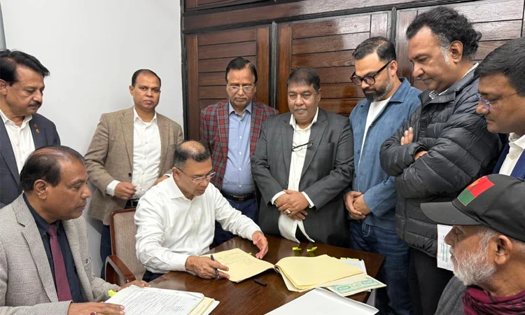 Tarique Rahman signs nomination papers as 'Dhaner Shish' candidate 