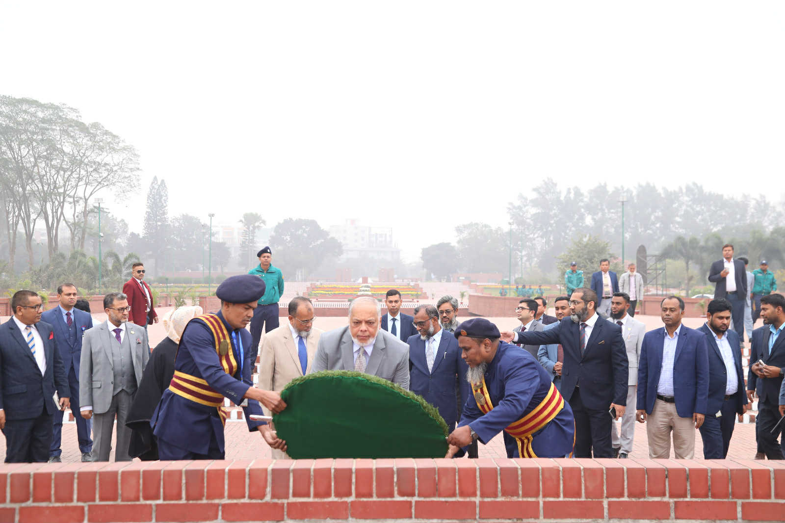 Newly appointed Chief Justice pays homage to Liberation War martyrs