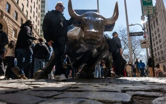 World stocks sluggish as precious metals drop