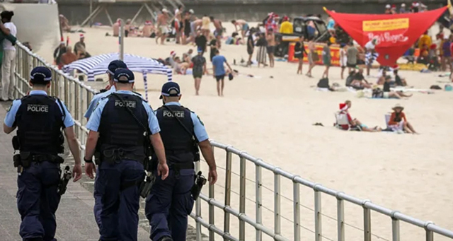Police say Bondi Beach mass shooting suspects 'acted alone'