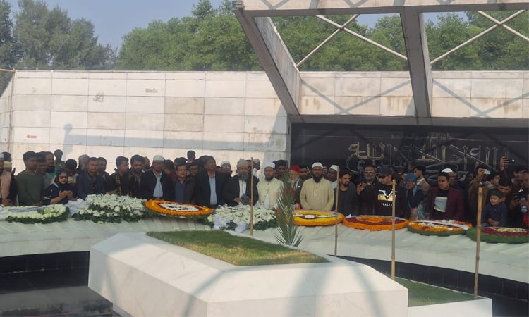 Ziaur Rahman and Khaleda Zia’s burial site opened to all