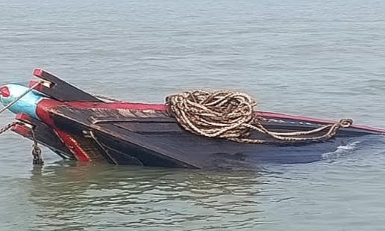 Trawler with 300 tons of salt sinks in Meghna following collision