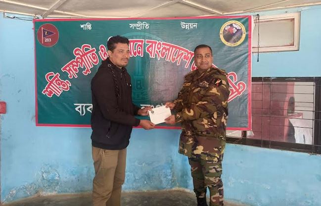 Army donates to educational institutions in Rangamati 