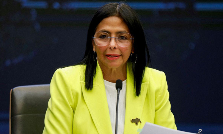 Venezuela interim leader taps ex-central bank boss to lead economy