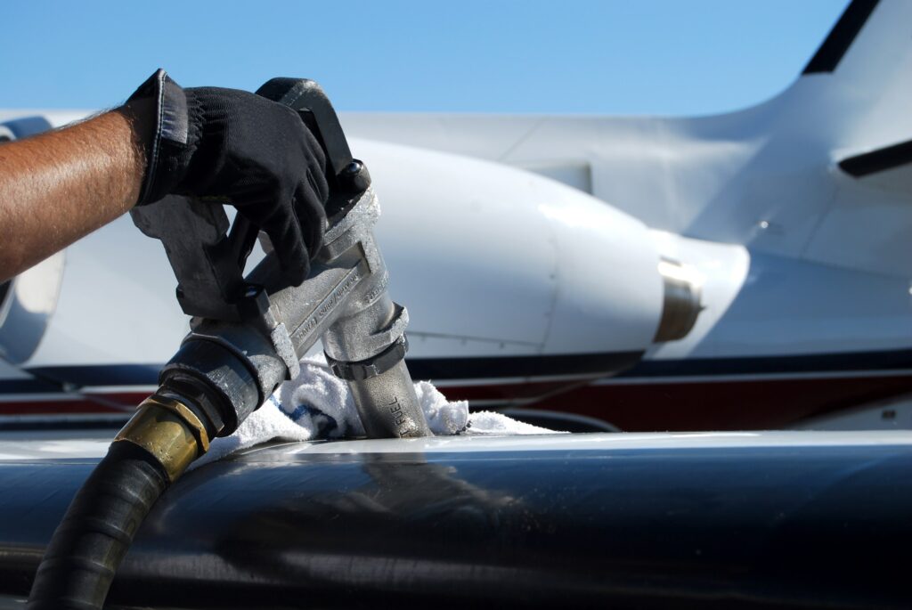 BERC cuts jet fuel price by Tk 9.68 per litre 