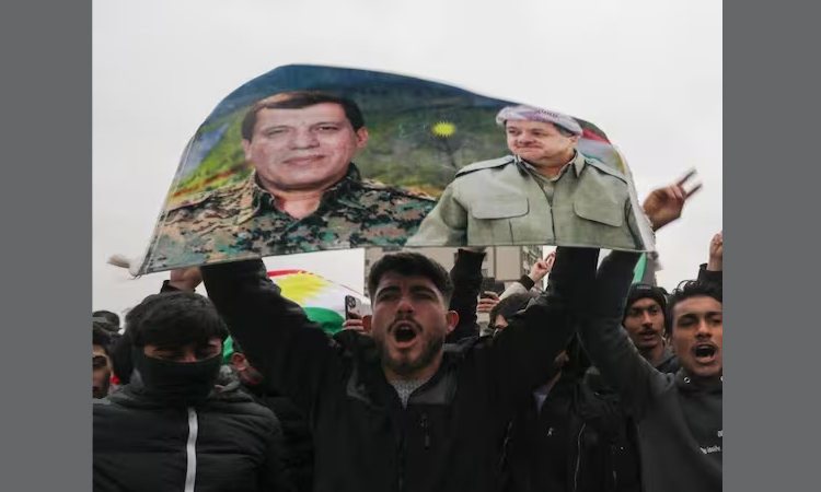 Syria strikes Kurdish area of Aleppo as fighters refuse to evacuate