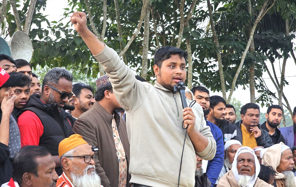 Hasnat for 'Yes' vote in referendum to strengthen democracy